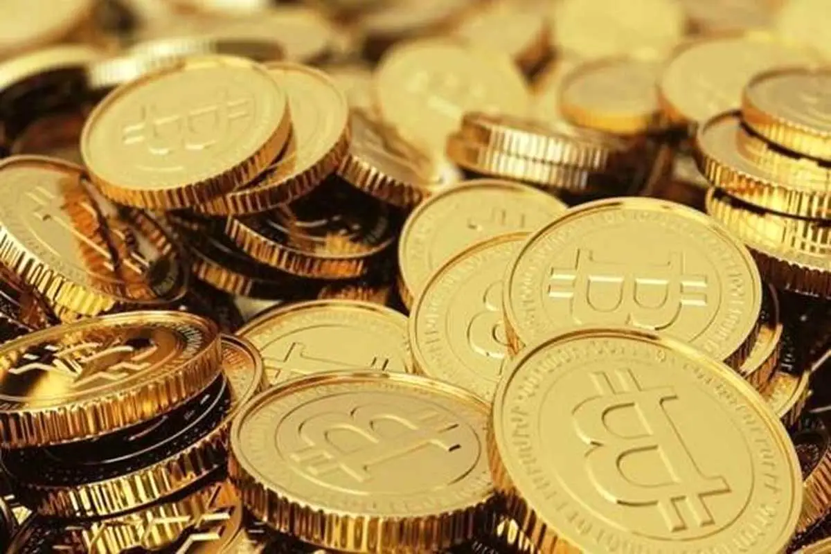 crypto-bitcoins-big
