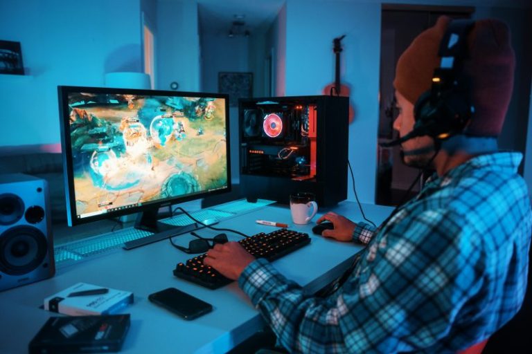gamer playing game
